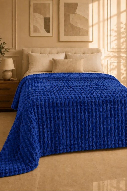 TEXTURED PLUSH BLANKET - ROYAL BLUE