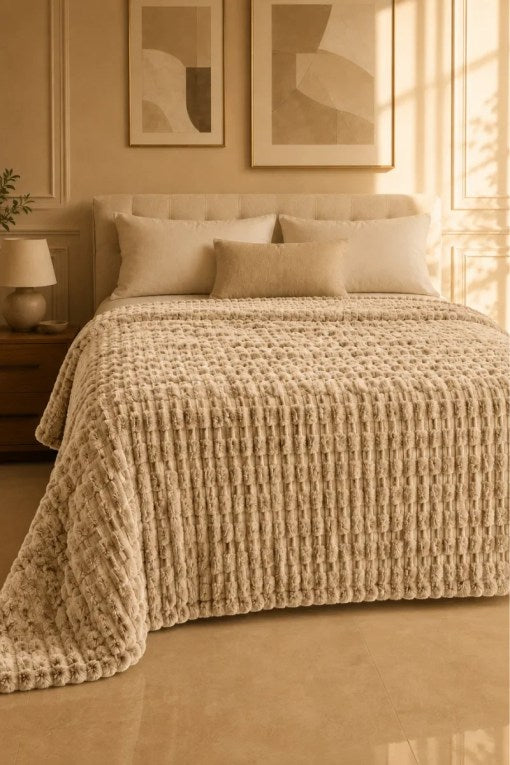 TEXTURED PLUSH BLANKET – CREAM BEIGE
