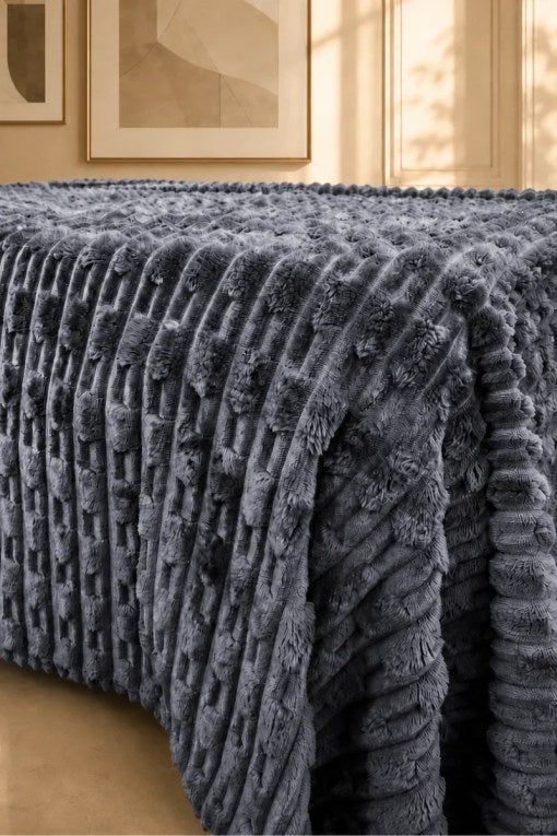 TEXTURED PLUSH BLANKET - CHARCOAL GREY