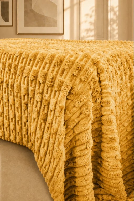 TEXTURED PLUSH BLANKET – GOLDEN MUSTARD